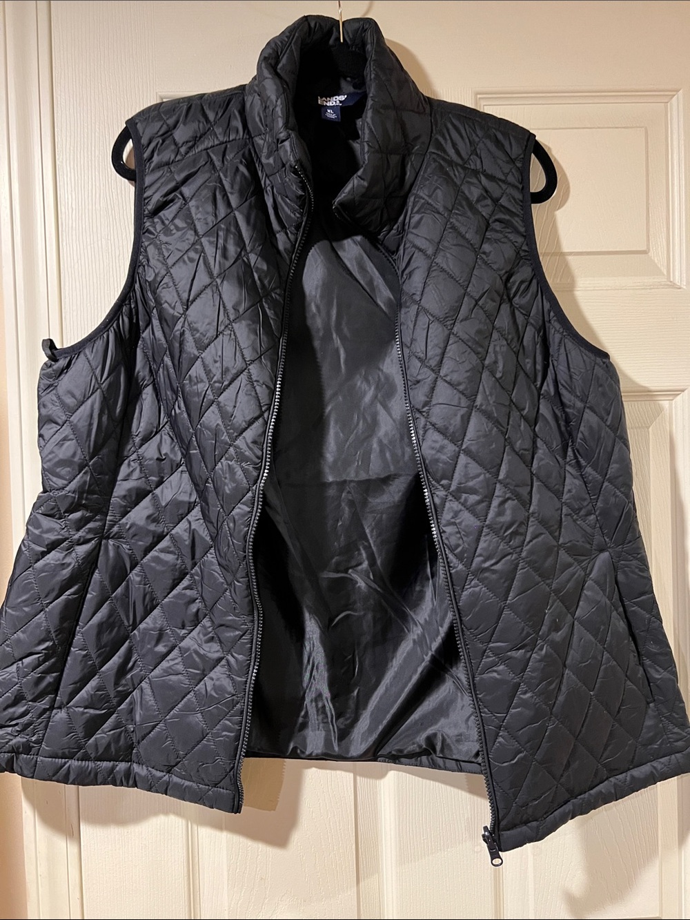 Lands' End Quilted Black Women's Sleeveless Zip Vest size XL - Picture 4 of 6